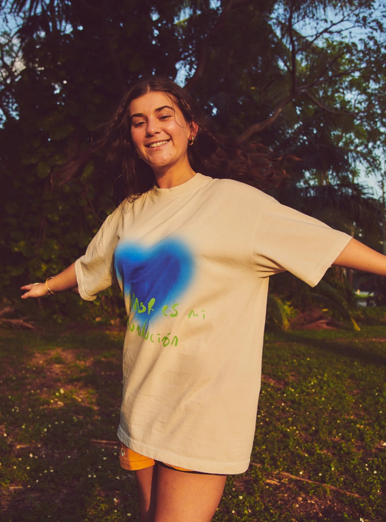 El Amor Tee - Image 25